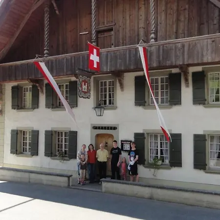 Hirschen Konukevi Oberwil (Berne)